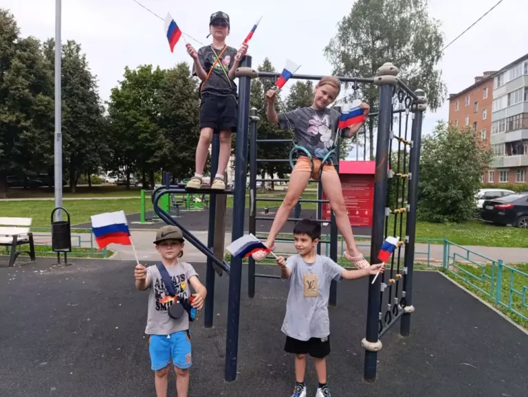 Мастер-класс ко Дню флага РФ в п. Мещерское м. о. Чехов